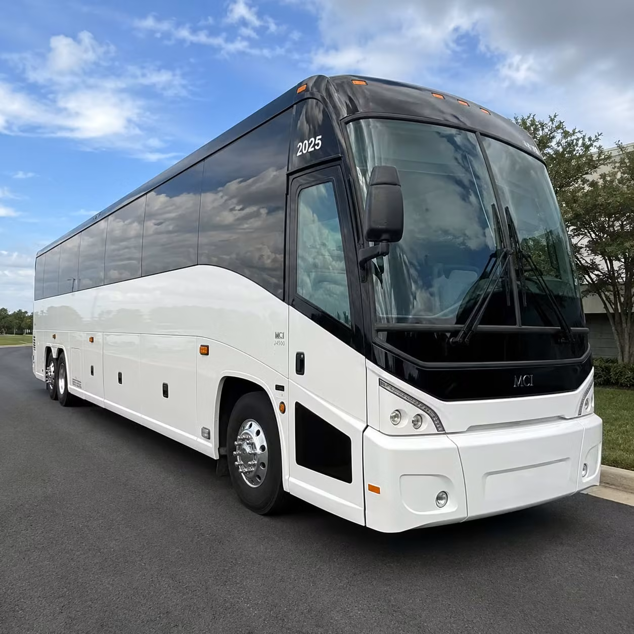 charterbusrentalspringdalear com is here for large group concert transportation across northwest arkansas