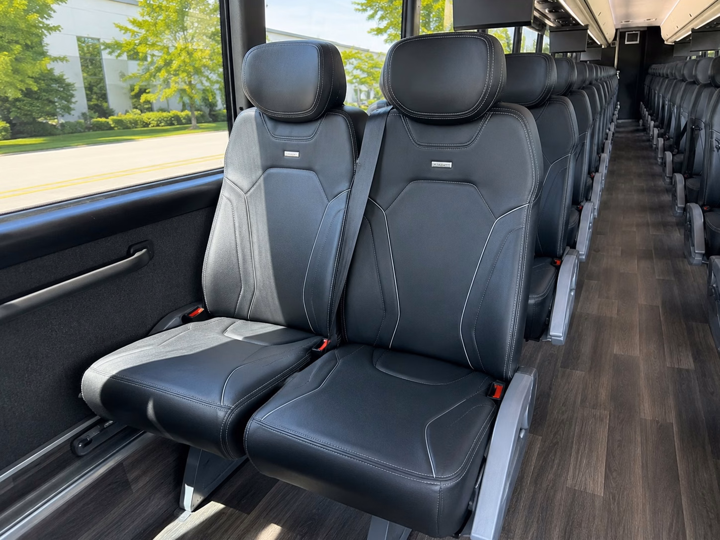 shuttle guests between springdale wedding venues and nearby hotels without the headaches